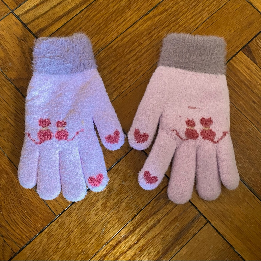 Kawaii Pink and Grey Gloves with Cat and Heart Design